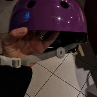 Caschetto x bambina x sport vari pari al nuovo