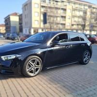 MERCEDES-BENZ A 200 d Automatic Premium