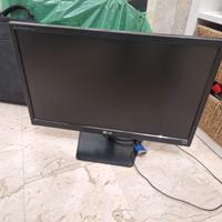 Monitor LG LED da 22 pollici