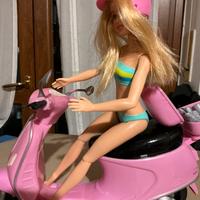 Barbie  su vespa