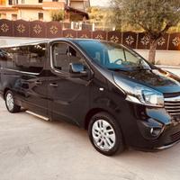 Opel Vivaro 9 POSTI PIÙ IVA PEDANA ELETTRICA