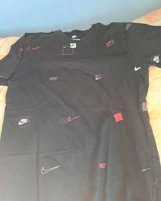 maglietta nike nera