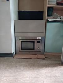 Microonde Candy con mobiletto 