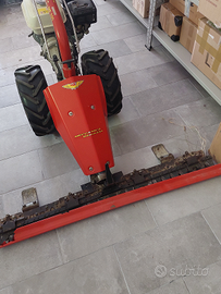 Falciatrice benassi. Onore Honda