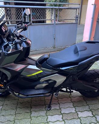 Honda x adv 750