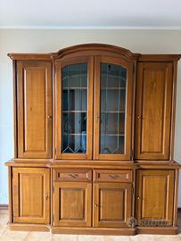 Credenza con vetrina in legno massello