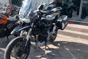 Moto Guzzi V85 TT Guardia D'onore