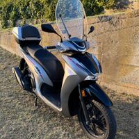 Honda SH 350 Sport - 2024 - Valuto permute