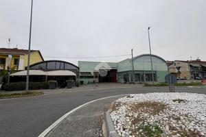 NEGOZIO A BORGARO TORINESE