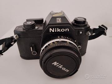 Nikon Em