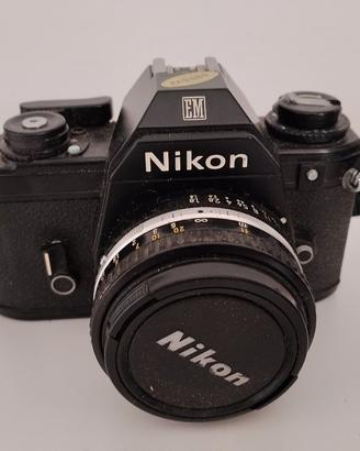 Nikon Em