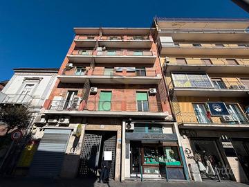 Appartamento Ristrutturato In Condominio Zona Cent