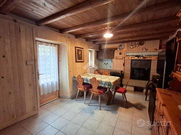 RUSTICO A FERRARA DI MONTE BALDO