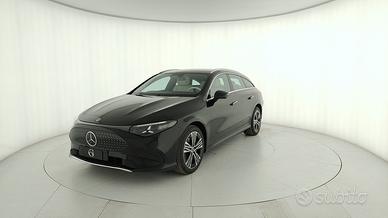 MERCEDES-BENZ CLA 250+ con tecnologia EQ