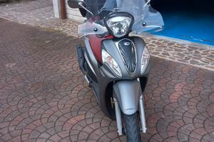 Kymco 150 people