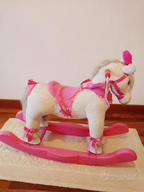 cavallino a dondolo Barbie 
