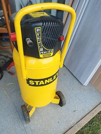 Compressore verticale Stanley da 50 litri 10 bar