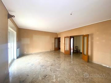 Luminoso appartamento pentavani al quinto