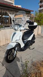 Piaggio Beverly 350 Sport Touring