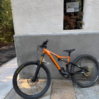 Orbea Rise H10 M - sospensioni FOX KASHIMA