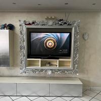 Cornice porta tv in foglia d’argento