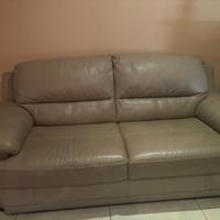 2 divani di pelle color  nocciola