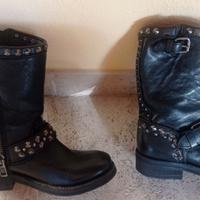 Stivaletti texani da donna neri  vera pelle