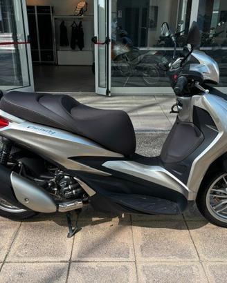 Piaggio Beverly 300