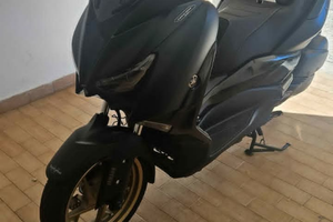 Yamaha x-max 300 tech max