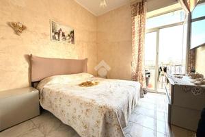 2 LOCALI A NAPOLI