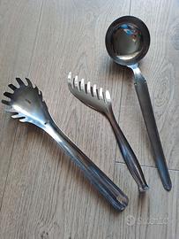 Utensili per la cucina pari al nuovo