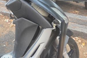 Piaggio beverly 350 st incidentato