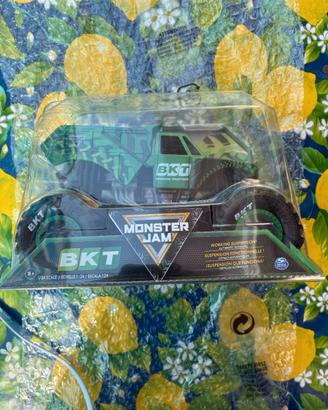 SpinMaster Monster Jam Truck 2024 1:24 BKT TIRES E