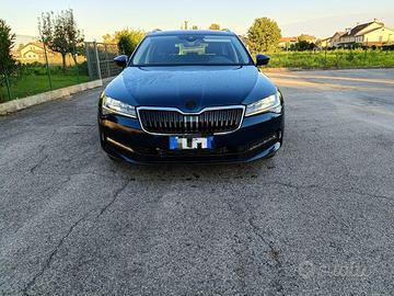 Skoda superb anno 2023