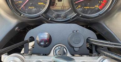 Ripiano per manubrio DL 650 con presa e voltmetro