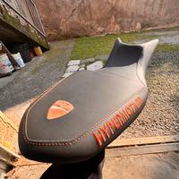 Sella DUCATI HYPERMOTARD 821/939