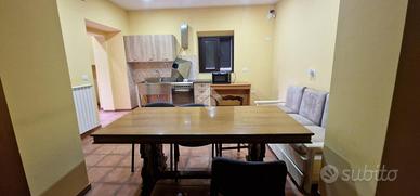 CASA SEMINDIPENDENTE A MONTESARCHIO