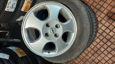 cerchio auto opel corsa diametro 15  4 fuori 