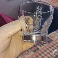 8 tazzine Nescafé