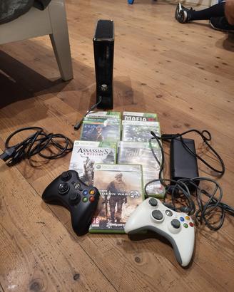 Xbox 360 Slim + 2 Controller + 6 Giochi 