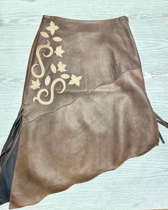 Gonna sexy in pelle/nappa con spacchi e ricamo