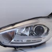 FARO ANTERIORE SINISTRO FORD Fiesta 6° Serie Rest