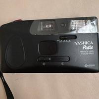 Fotocamera con pellicola Yashica Patio