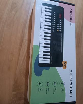 tastiera musicale Medeli 