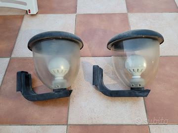 Coppia lampioni da esterno completi di lampade