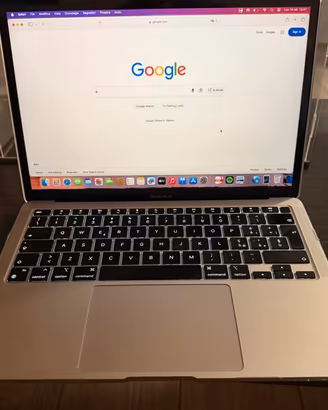 MacBook Air (13 pollici, M1, Fine 2020)
