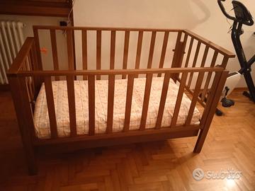 Lettino in legno per bambini completo