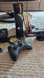 Xbox 360 Slim 250 GB + Sensore Kinect + Giochi 