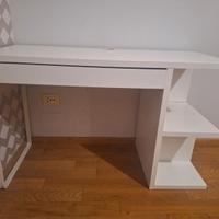 Scrivania ikea Micke