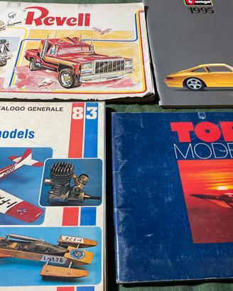 Raccolta di cataloghi di modellismo.